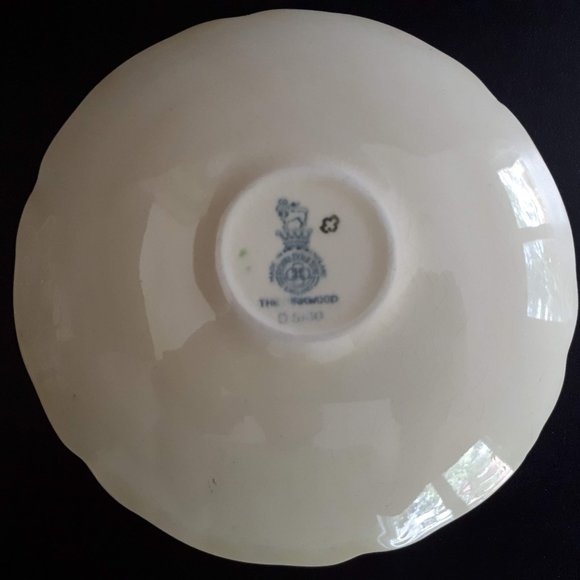 Set of 4 Royal Doulton Demitasse Cup Saucer The Kirkwood Flowers & Fruits design - Picture 6 of 8